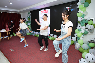 �Ϸֿ옷(l��)���𱬾W(w��ng)���Օ�(hu��)