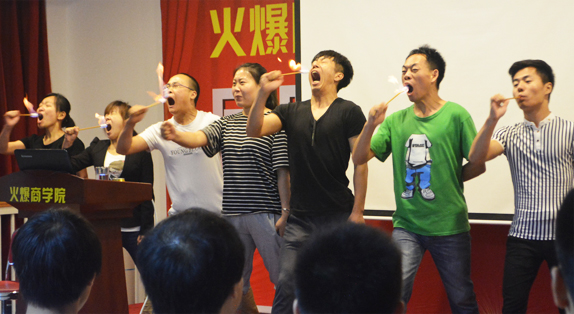 �W(xu��)�T��ͻ��������չʾ�̻��