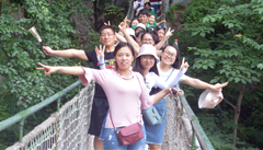 丟下所有的疲倦和理想，遠離繁華，讓心靈去旅行。