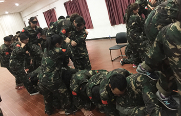 頑強拼搏，超越自我，不鳴則已，一鳴驚人！