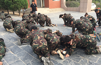 朋友一生一起走，那些日子不再有！