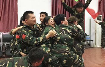 只有咬牙堅持，才會有希望！