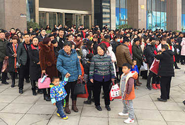 ��ʮ����������B(y��ng)�������gӭ��ĸ���c��10�꣡